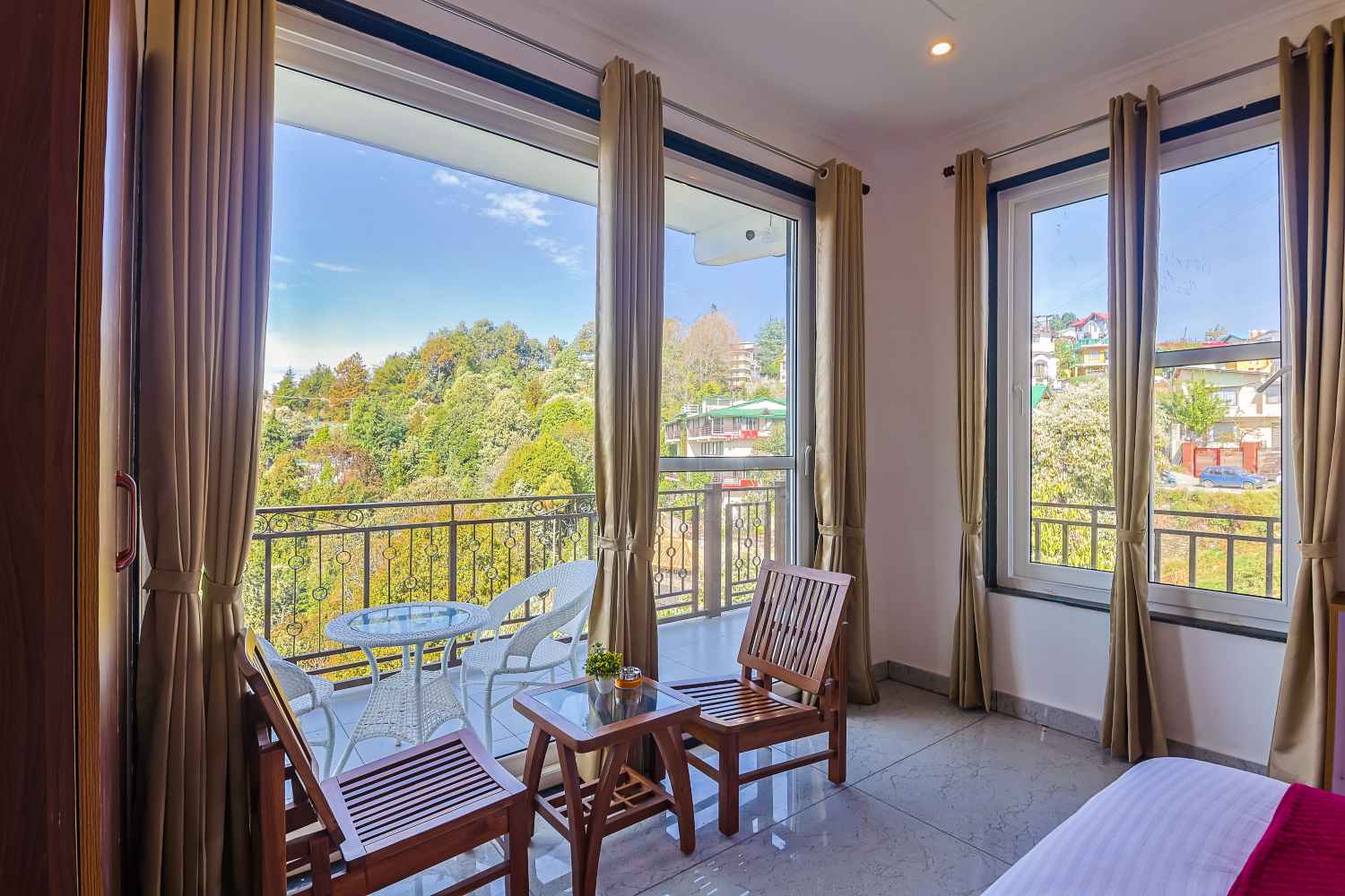 best valley view room in Mukteshwar