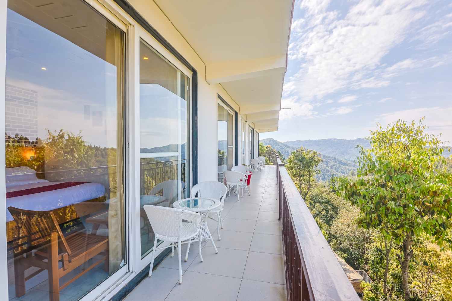 best valley view room in Mukteshwar